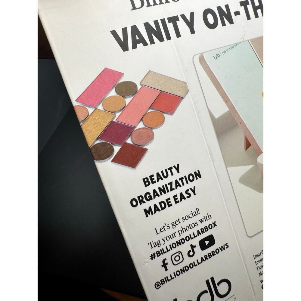 NWT Billion Dollar Box Includes A Magnetic Base & Mirror w kickstand- NO MAKEUP - Picture 5 of 8